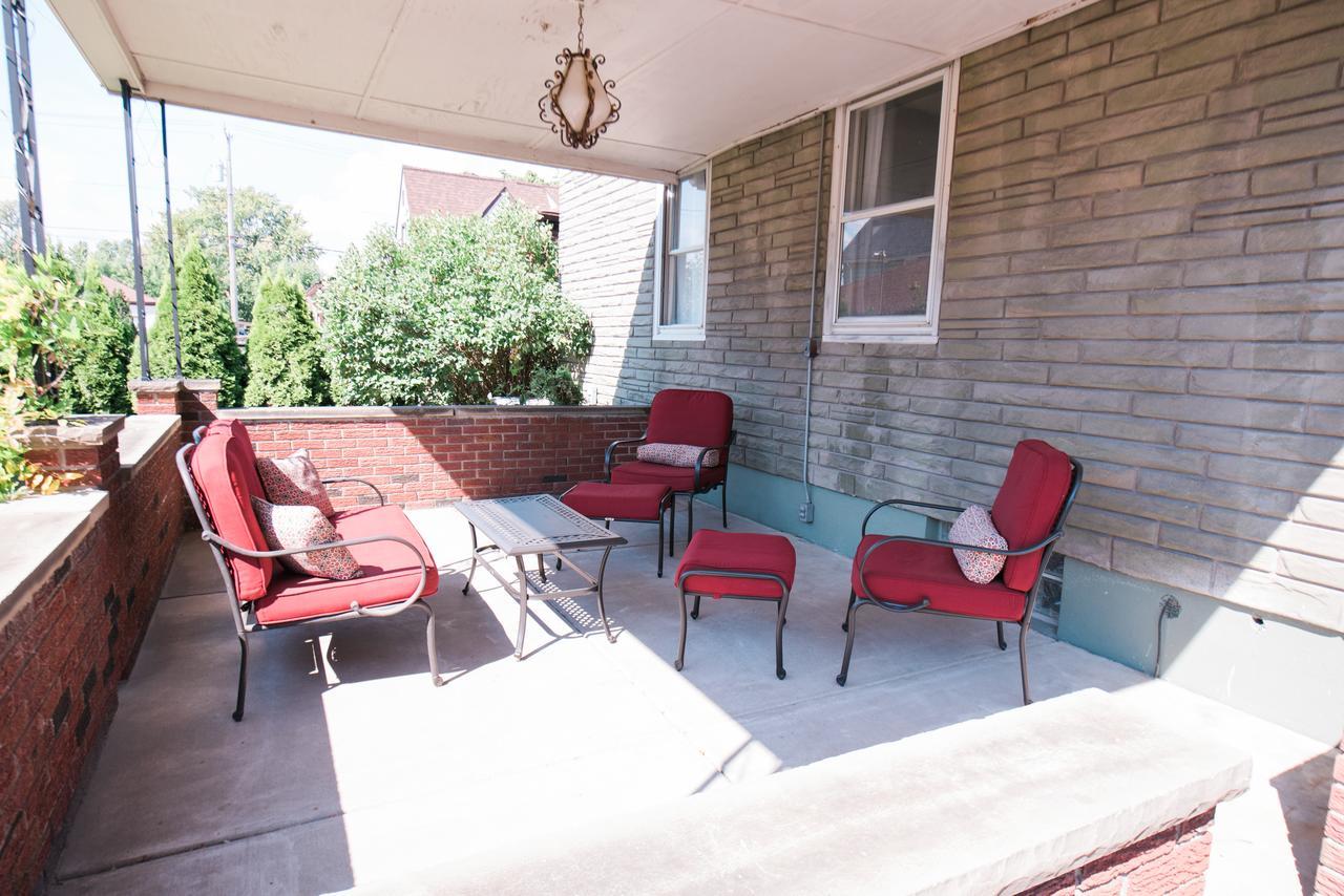 The Little Italy Of Niagara Falls Bed & Breakfast Exterior photo